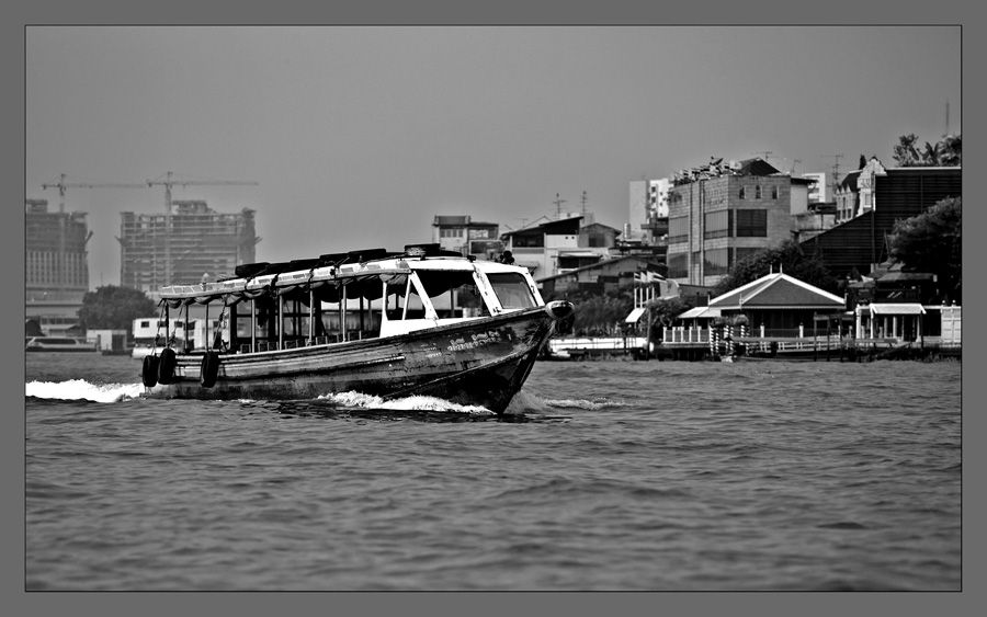 Life on Chao Phraya River