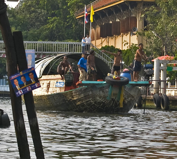 Life on the chanels of Chao Phraya River