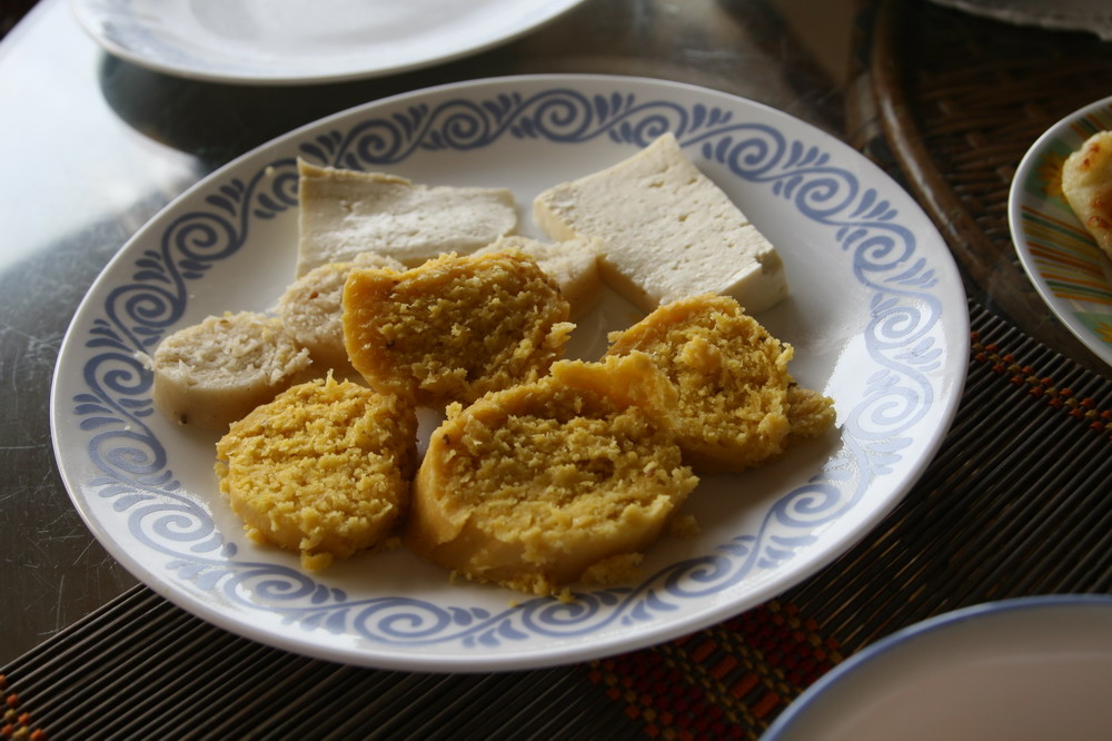 Bollo, Angelito and Queso