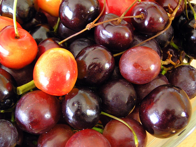 black cherries & white cherries.JPG