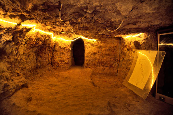 Niasar Cave
