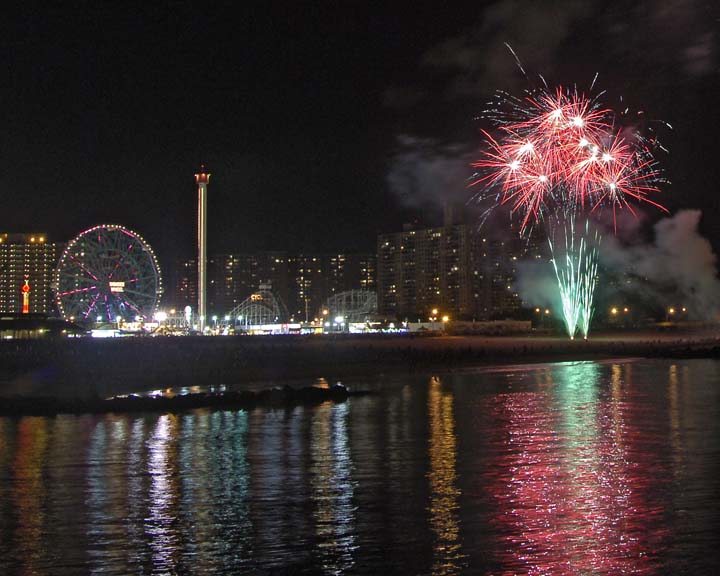 Coney Island fireworks 045.jpg