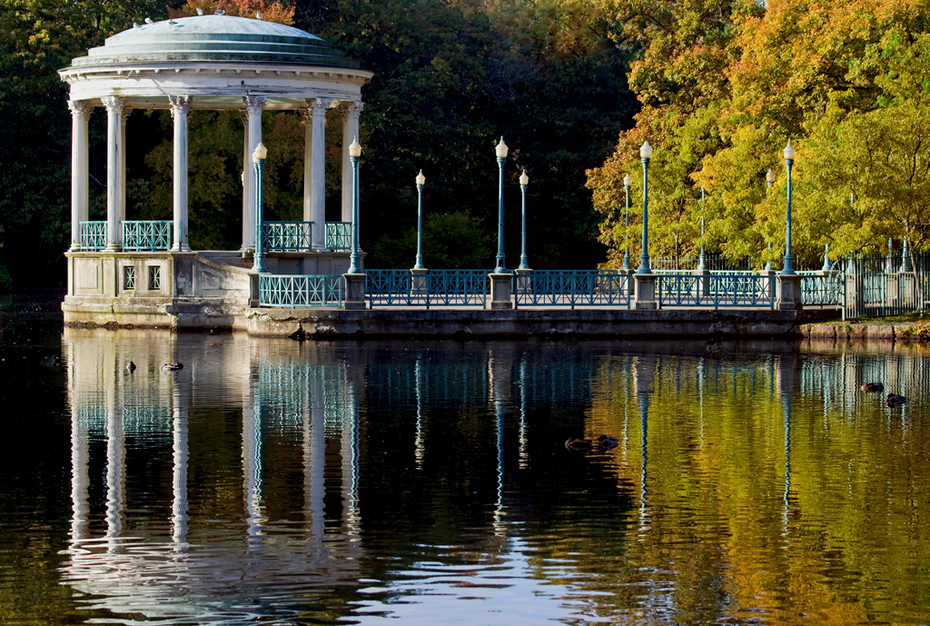  Early lighting at Roger Williams Park.