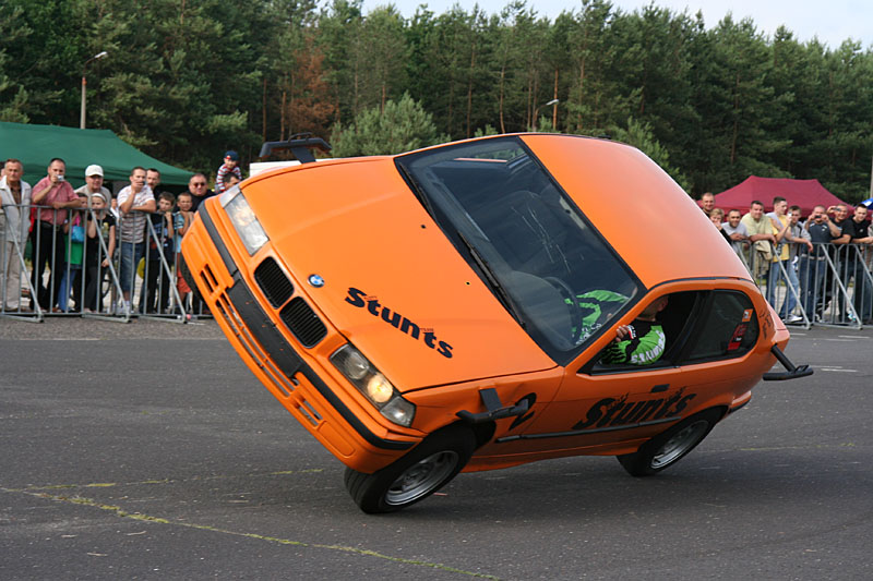 Two wheels drive