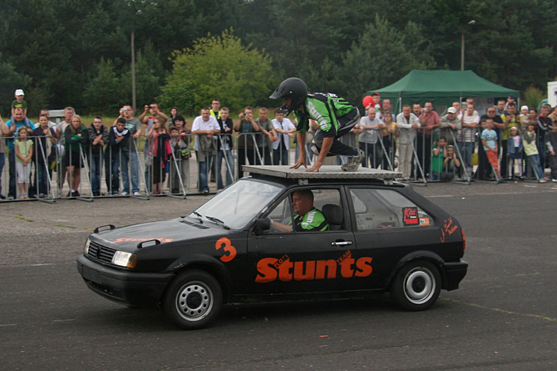 Stunts show