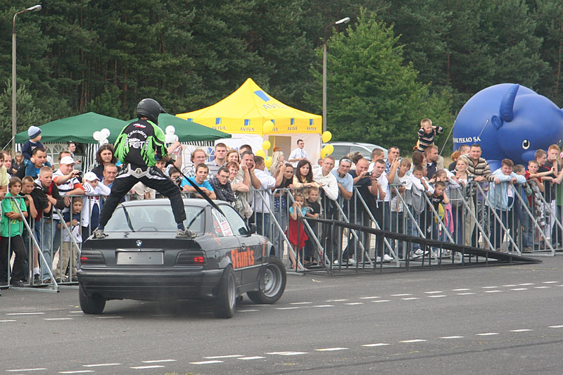 Stunts show