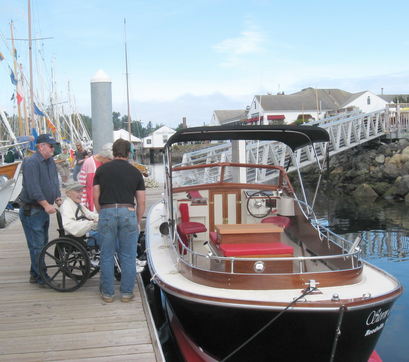Series:  George scrutinizes Lee Baxters 26-foot Bartender, Storm Crow.