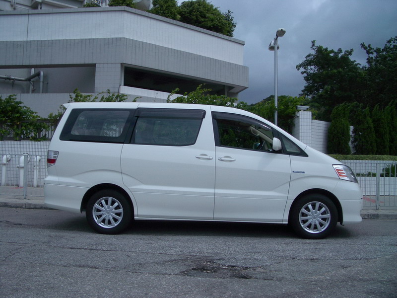 2004 Toyota Alphard Hybrid Side View
