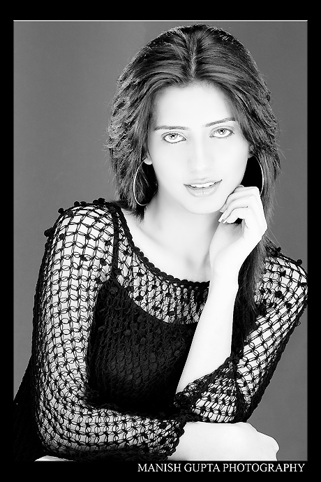 KARISHMA-FACE-2-BW.jpg