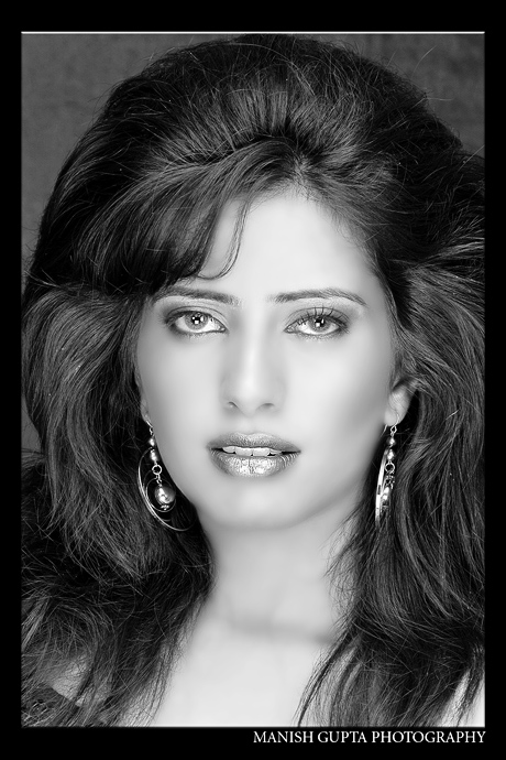 kari-24-bw.jpg
