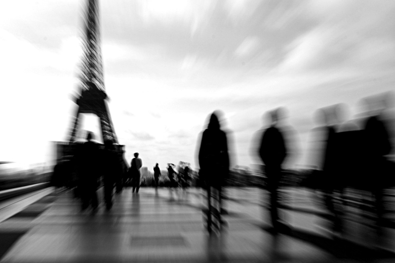 prcipitations de touristes vers la tour deiffel