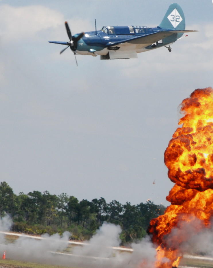 Dauntless on Bomb Run-Florida International Airshow 3-21-2009