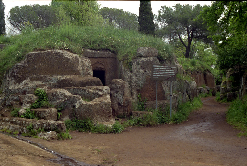Tomba della cassetta