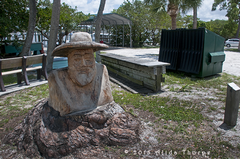 statue to honor fishermen