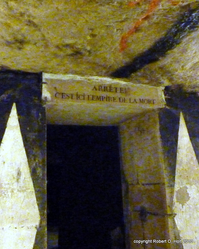 Les Catacombes Entrance