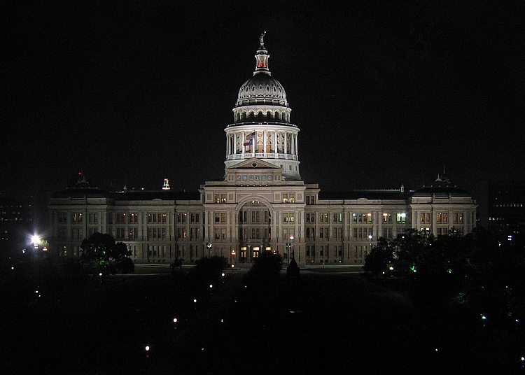 06-10806_e.JPG