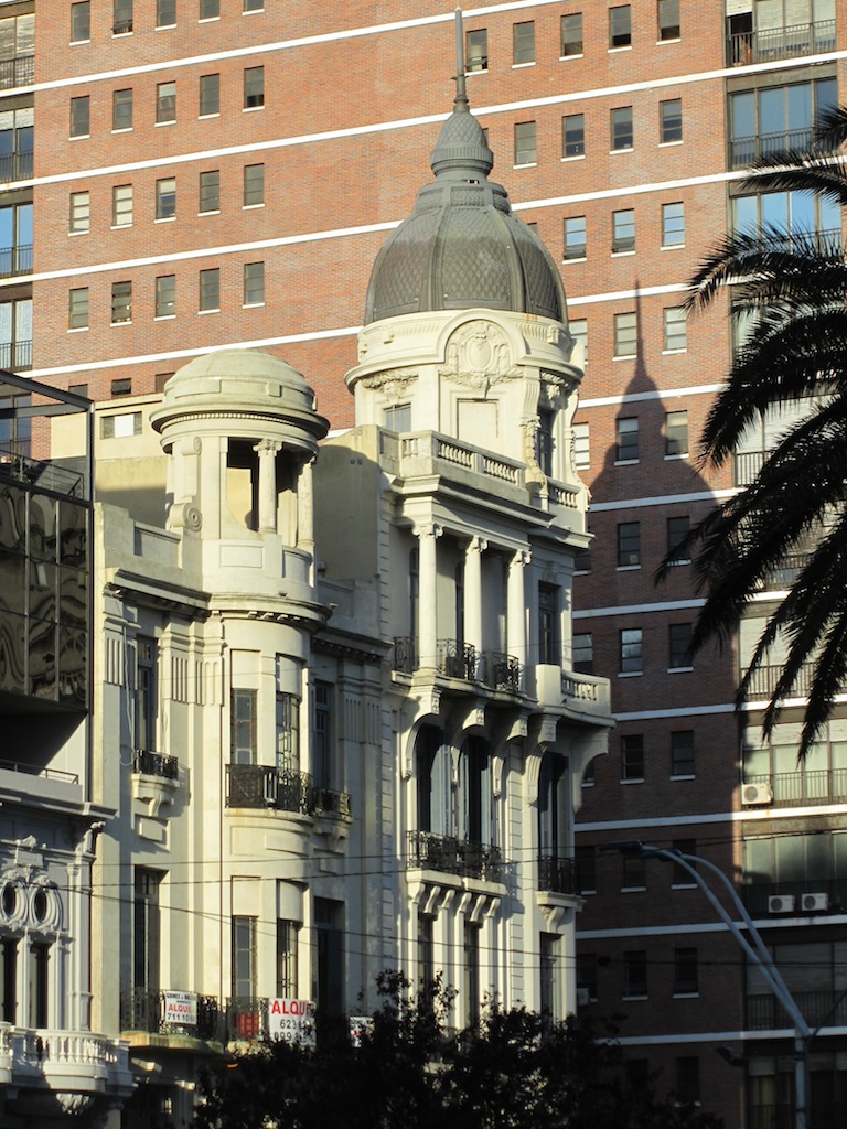 back in the Plaza Independencia near sundown