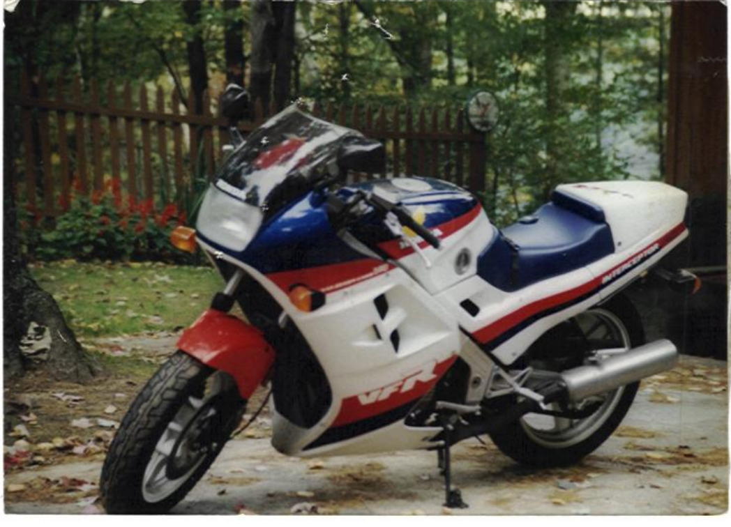 #6 1986 VFR700