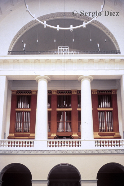95- Vor Frue Kirke -The organ.jpg