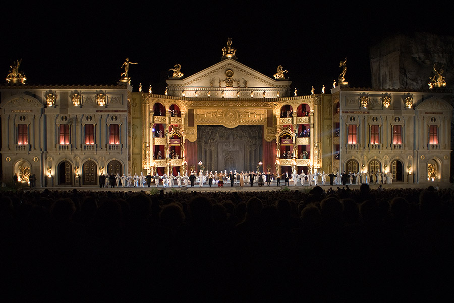 latraviata16.jpg