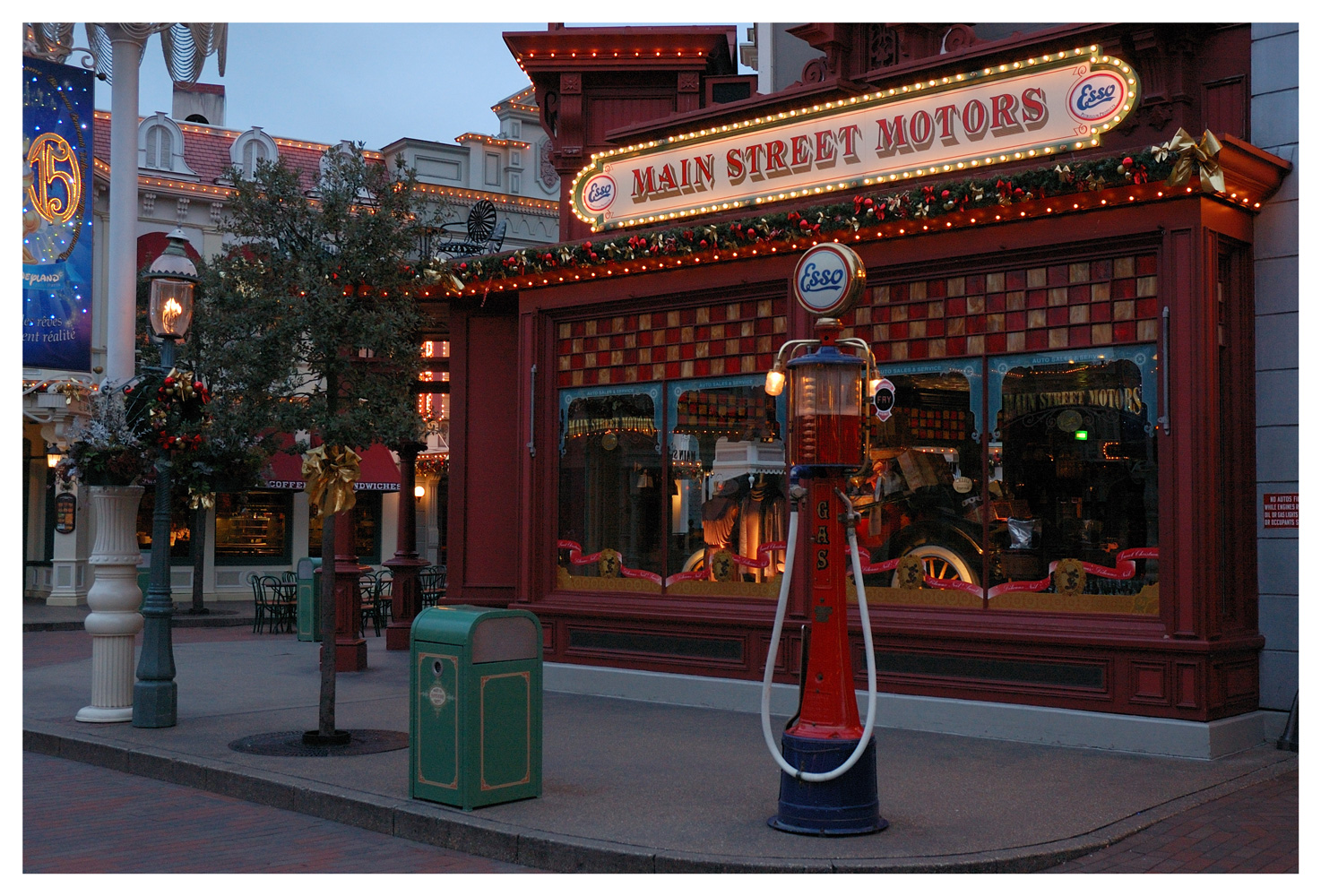 Disney0219.jpg