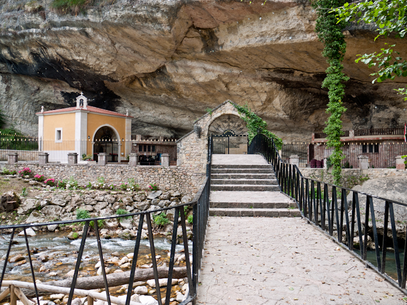 Entrada al Santuario