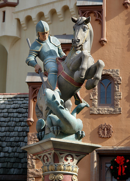<b>St. George & The Dragon Statue<br>Germany Pavilion</b><br><font size=2>Epcot