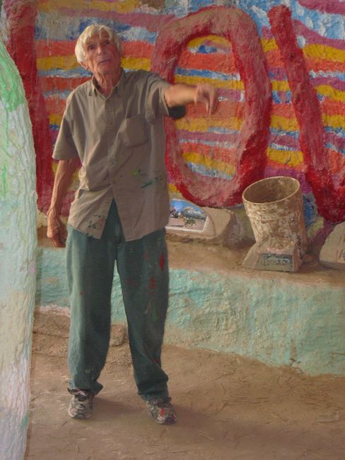 Leonards Tour of Salvation Mountain