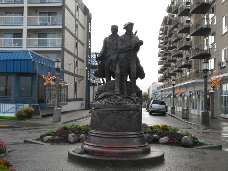 Lewis & Clark Statue