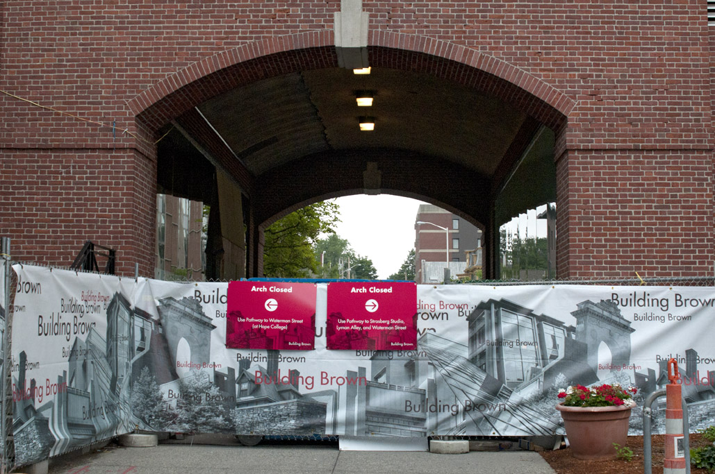 Arch closed