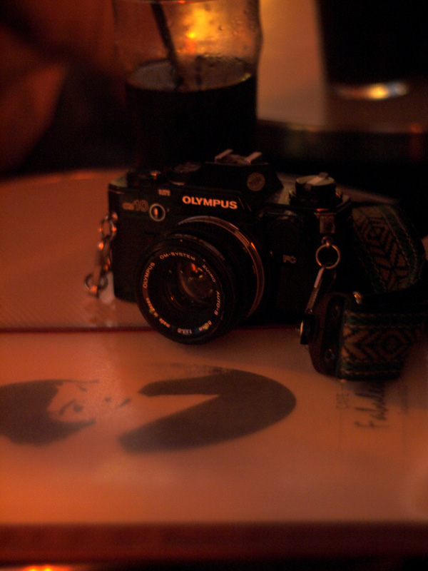 olympus OM10