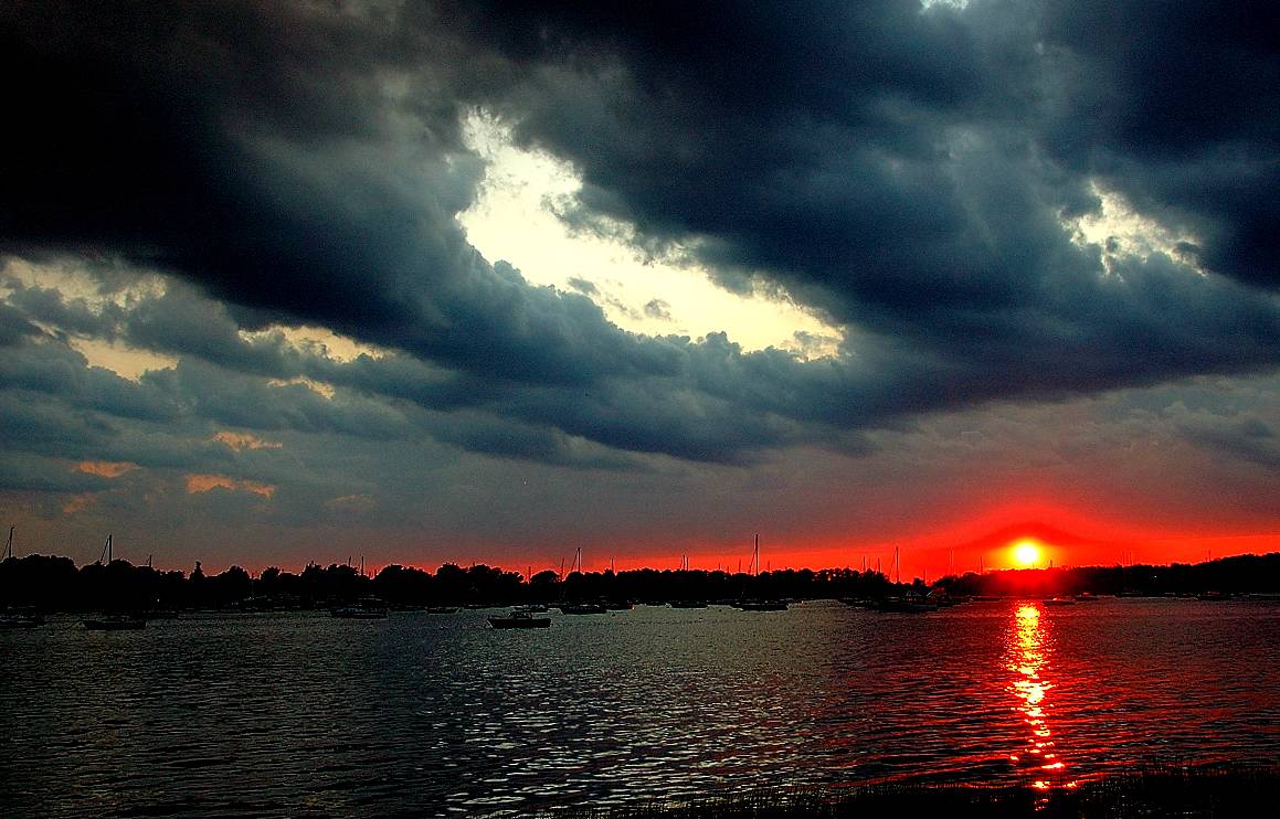 pbase Sunset version 2 on August 5 2006.jpg