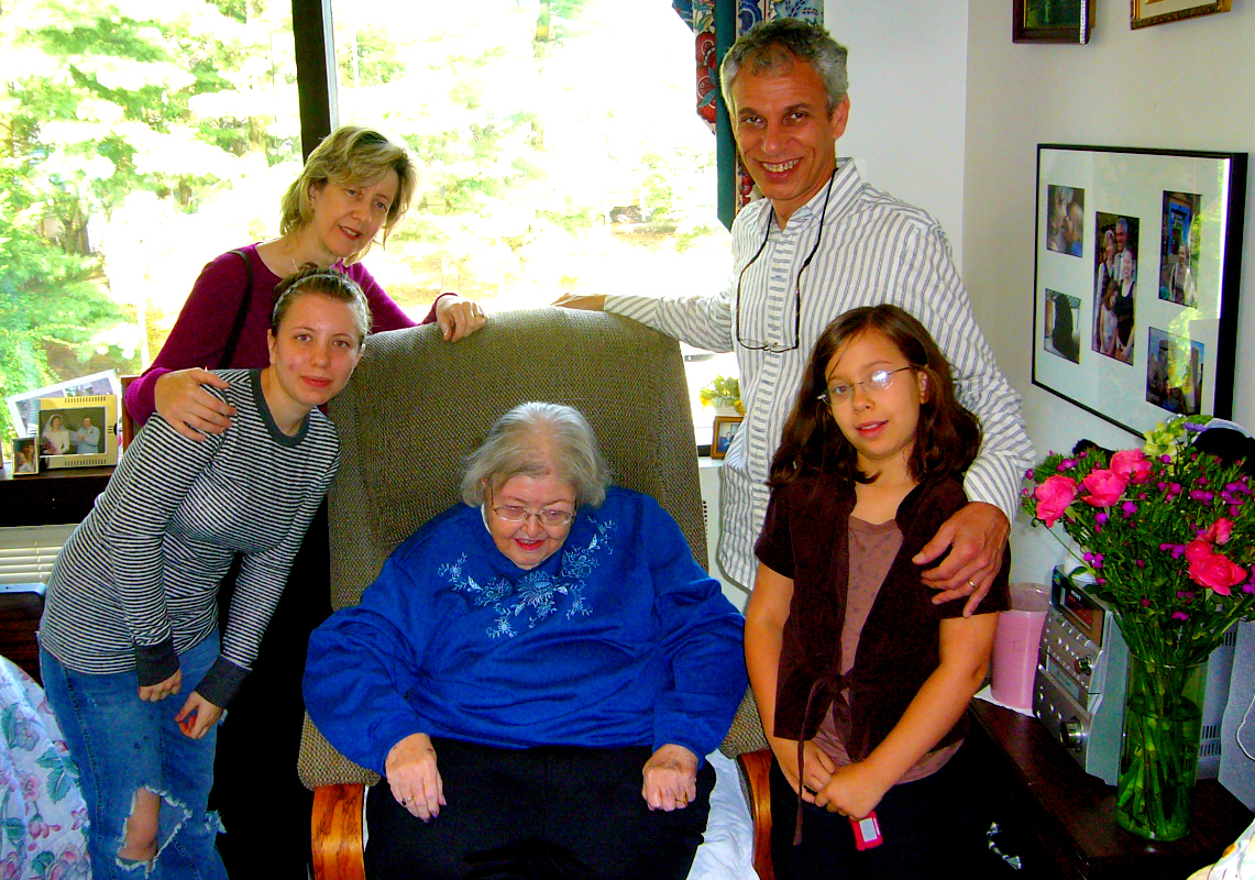 pbase Family shot on labor day 2006.jpg