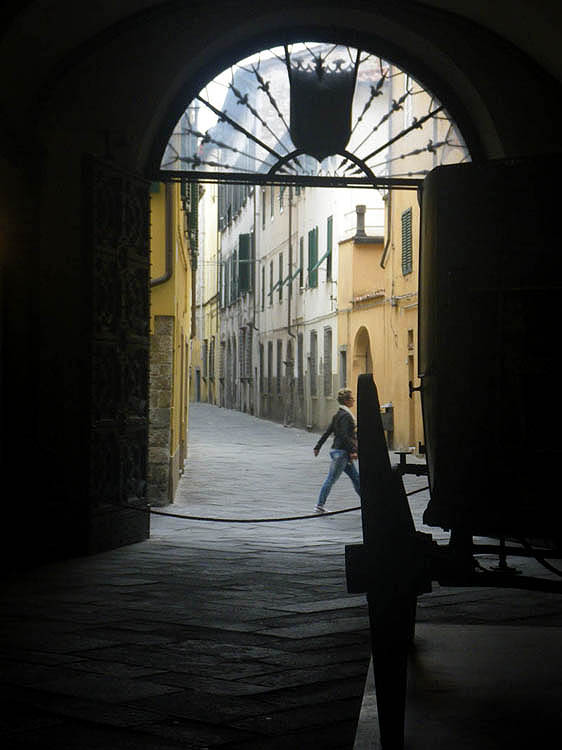 Street entrance to Palazzo Manzi