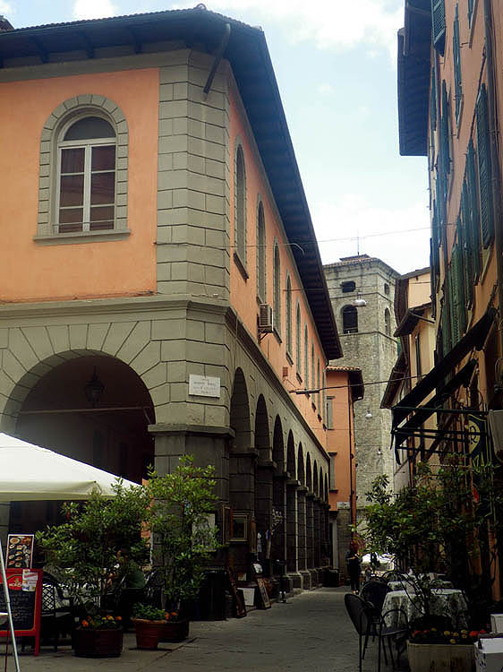Market building, Castelnuovo