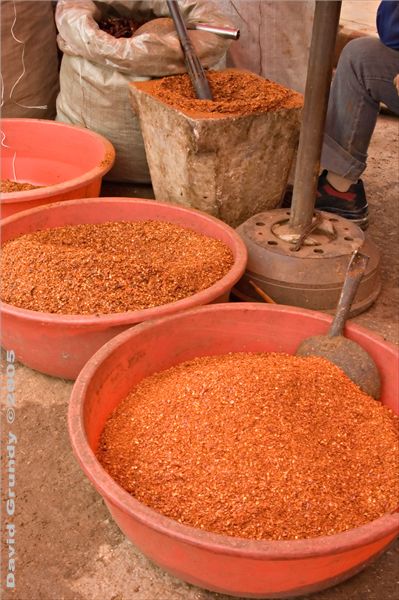 GuiShan market day - grinding spices