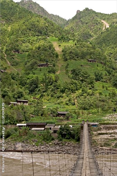 NuJiang Valley - Suspension footbridge.  Also useful for 2-wheeled vehicles?