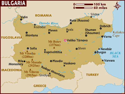 Map of Bulgaria with a star indicating Veliko Tarnovo's location.