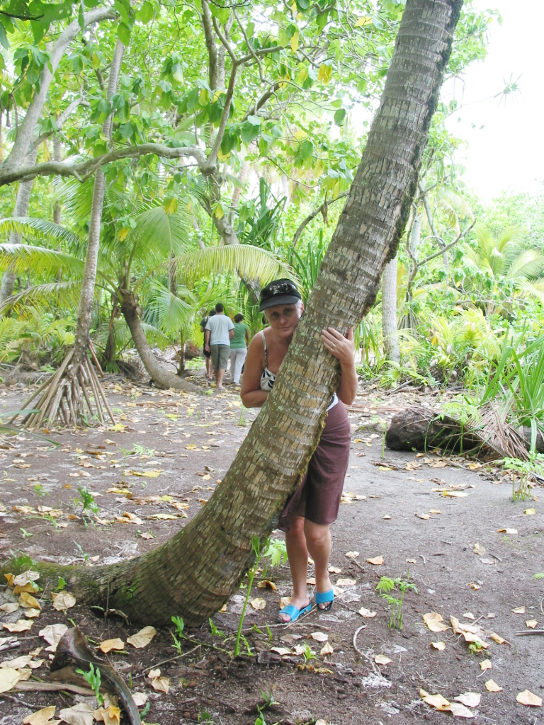 Lyn, peekaboo on beautiful lagoon motu (island)  093.jpg