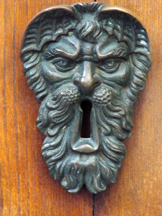 Door knockers, knobs & locks