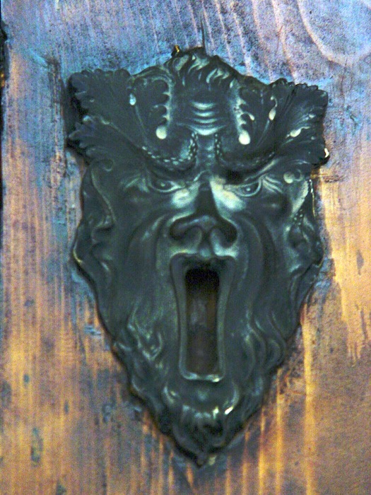 Door knockers, knobs & locks