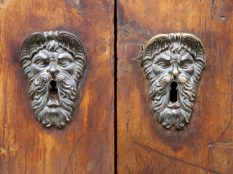 Door knockers, knobs & locks
