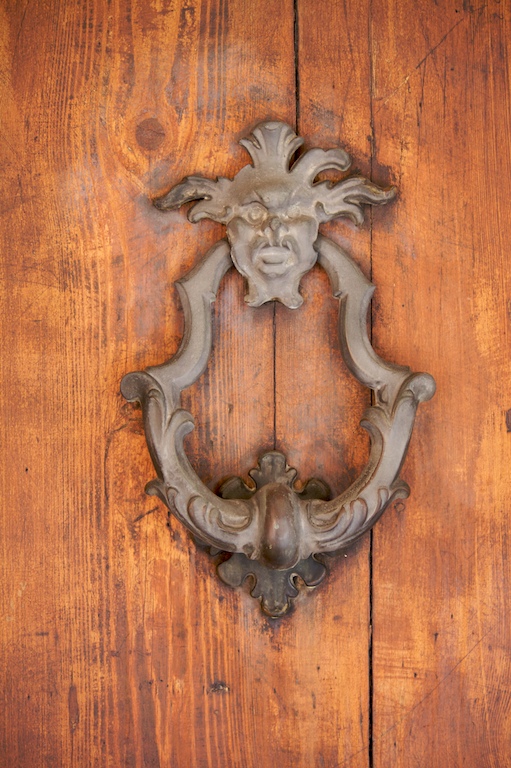 Door knockers, knobs & locks