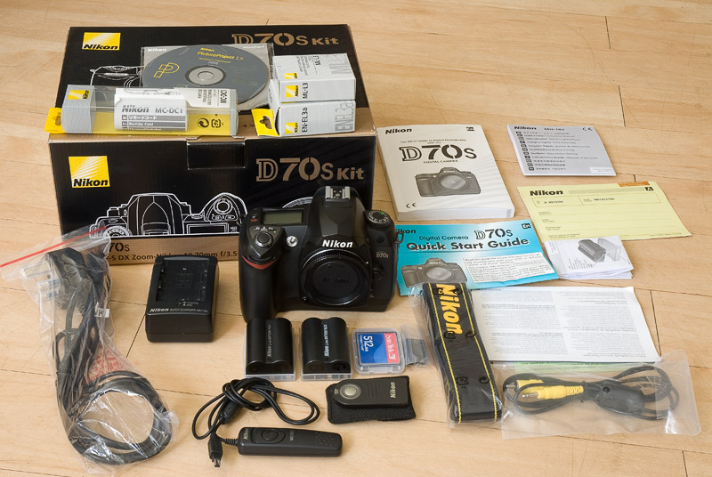 Nikon D70s Boxed