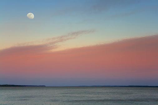 Moon Over Grenada Lake 47242