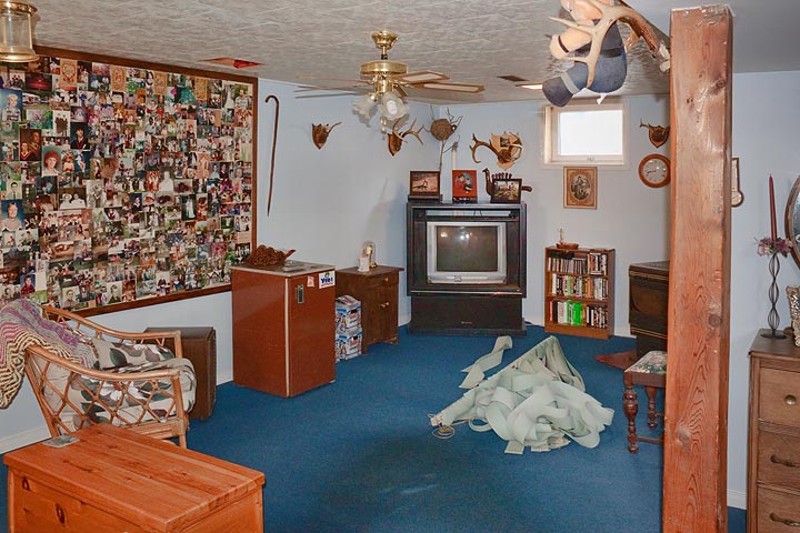 2 Churchill Family Room 14758