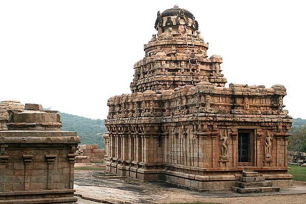 9th century Chola temple at Vijayalayacholeswara.