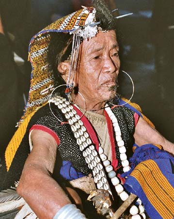 Myoko Priest. Apatani tribe