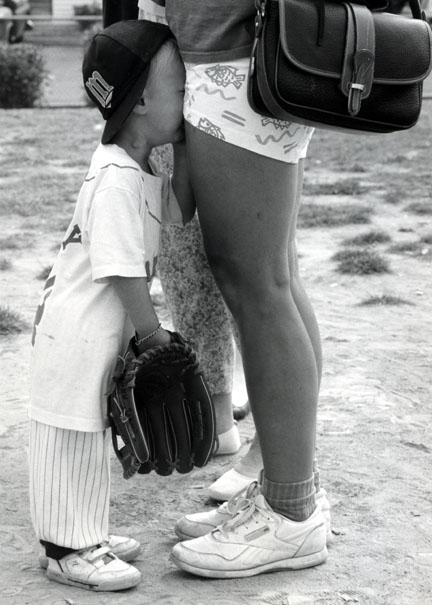 The Little Slugger Winner of 2009 Fresh M.I.L.K. Int'l. Photo competition
