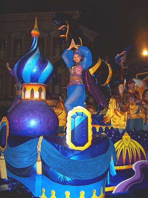 Parade30.jpg